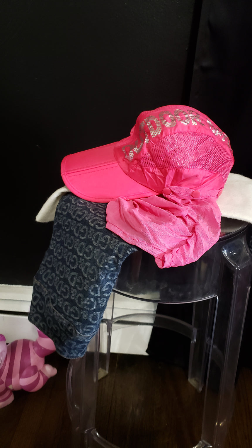 Outdoor Sport Cap Neon Pink Cap with Face Covering Mesh